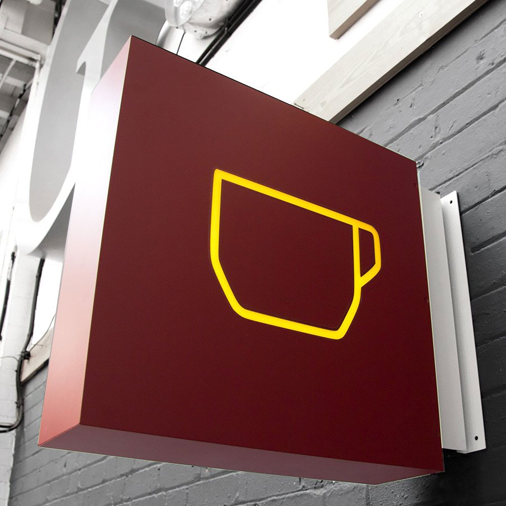 Durable Light Boxes Outdoor Illuminated Blade Sign Shop Front Hanging Metal Led Light Box Sign