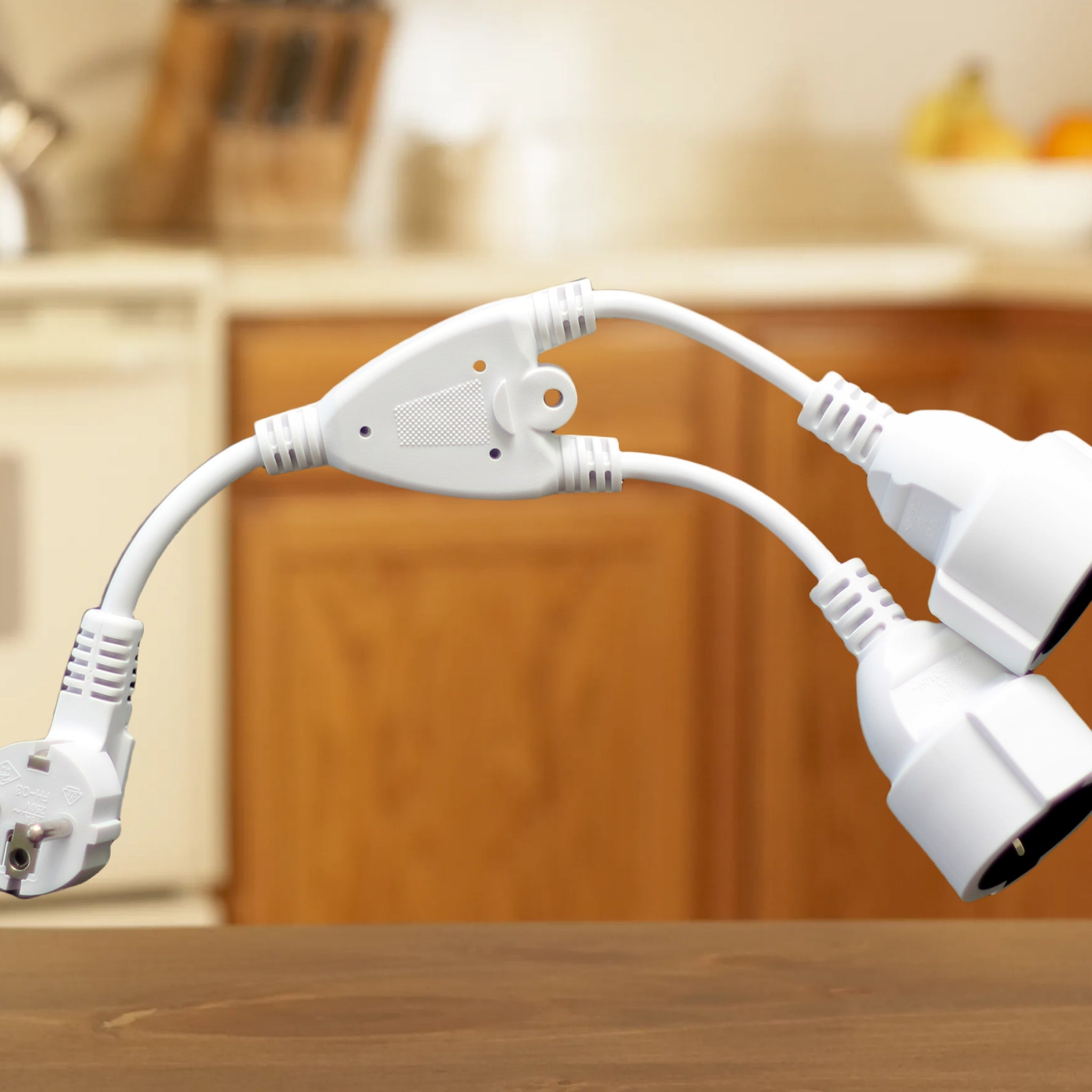 White 2-in-1 Y-shaped European standard 3-core outdoor waterproof power extension cable 3x1.0mm² 0.34m long