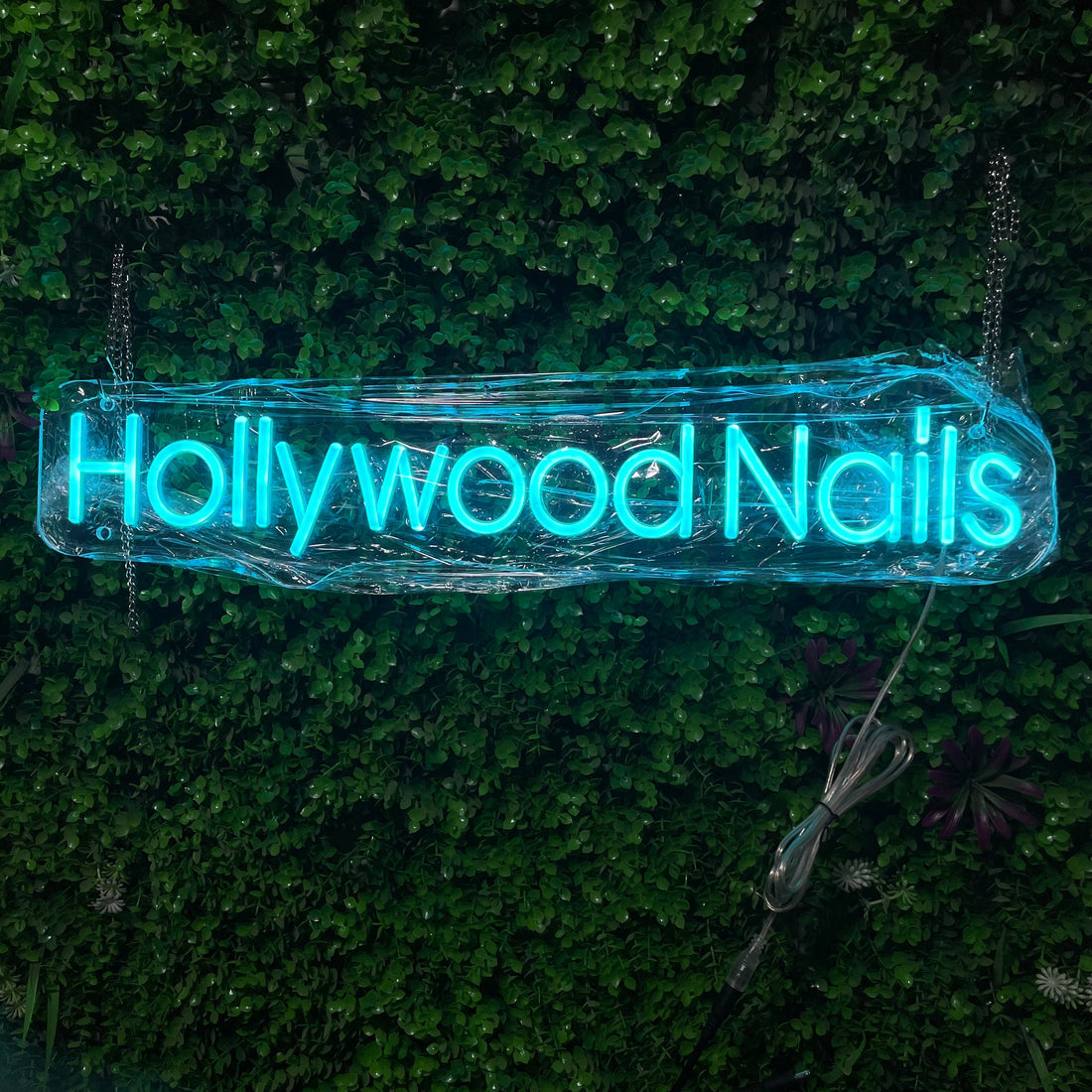 Hollywood Nails